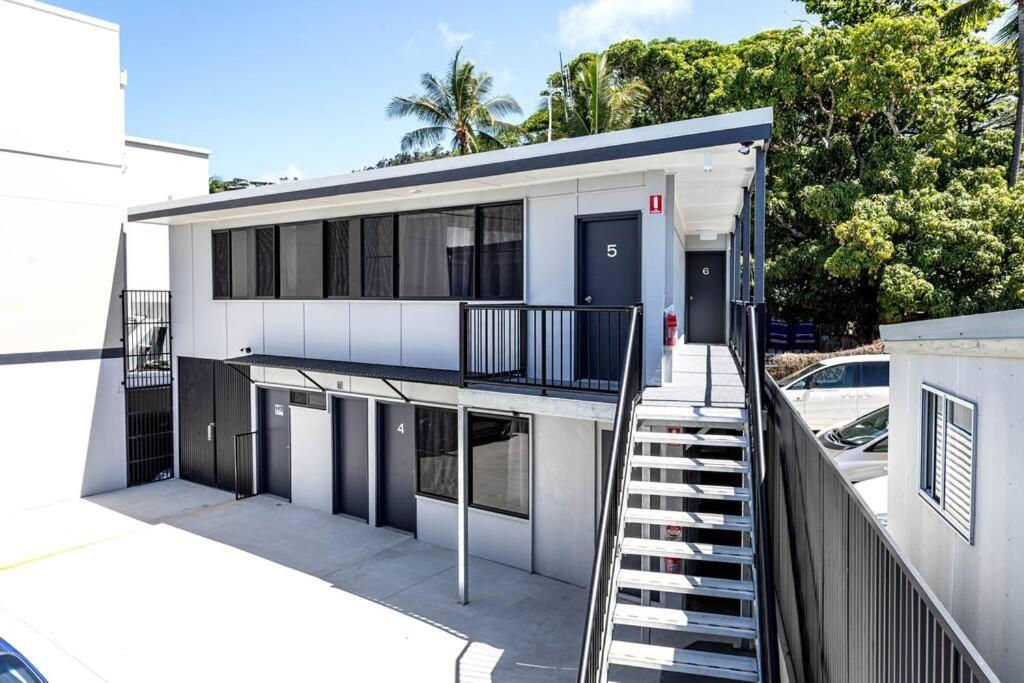 Airlie Sun & Sand Motel Accommodation #4 埃尔利海滩 外观 照片