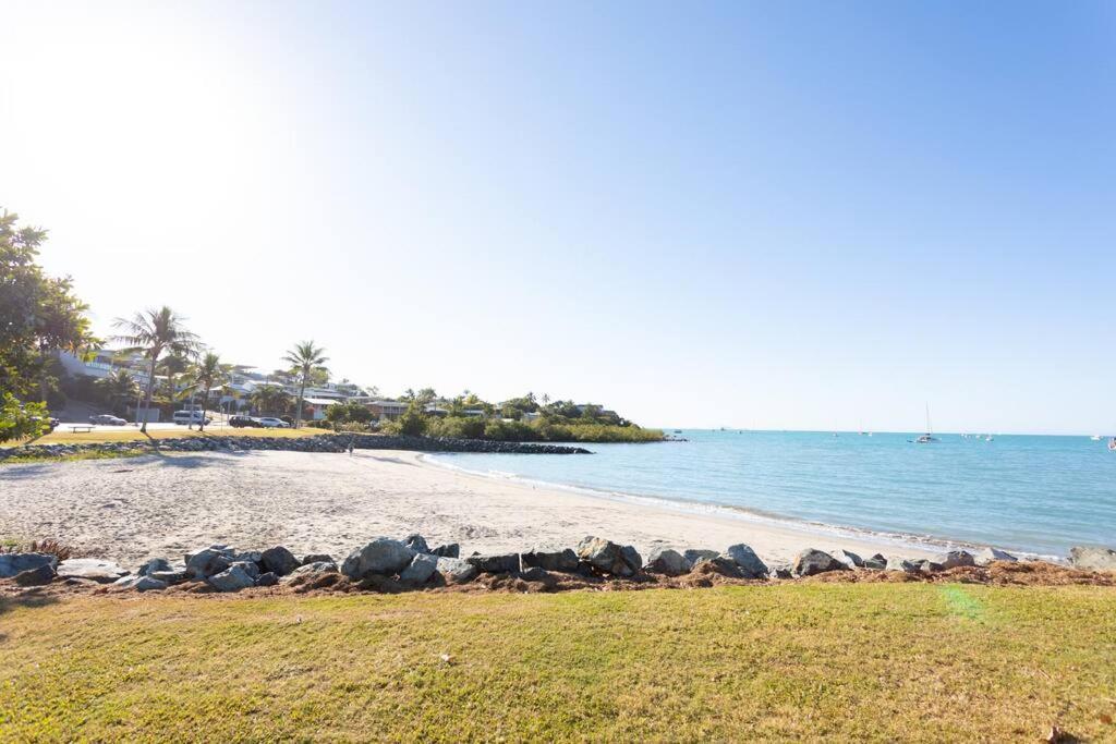 Airlie Sun & Sand Motel Accommodation #4 埃尔利海滩 外观 照片